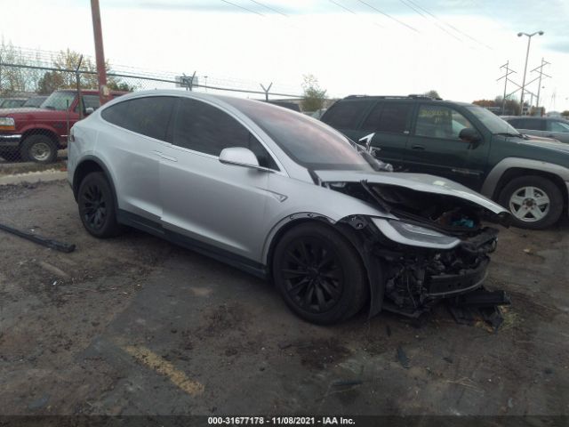 Tesla Model x (2016)