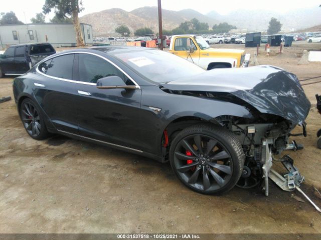Tesla Model s (2016)