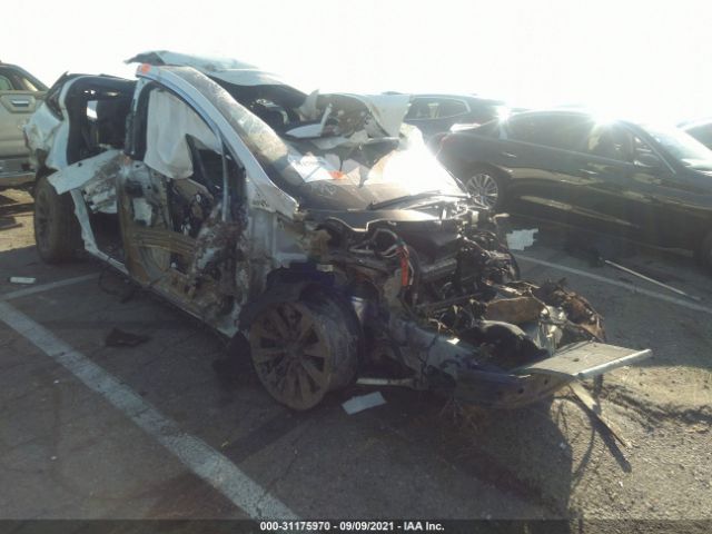 Tesla Model x (2020)
