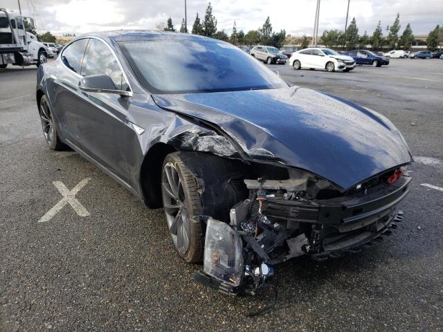 Tesla Model s (2015)