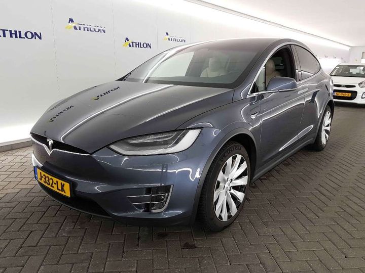 Tesla Model x (2020)