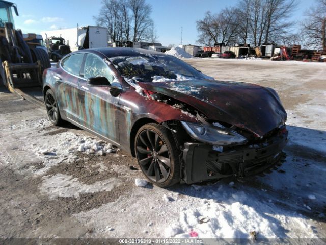 Tesla Model s (2015)