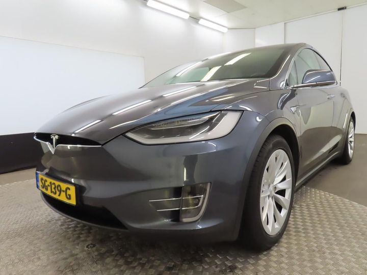 Tesla Model x (2018)