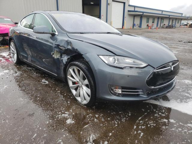 Tesla Model s (2014)