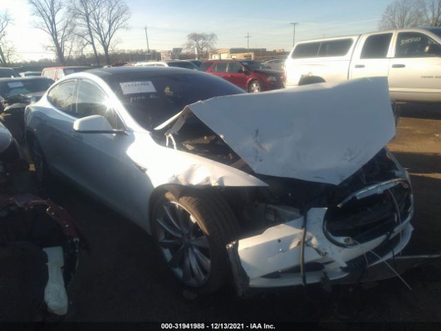 Tesla Model s (2015)