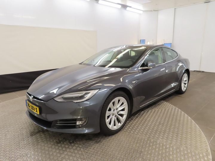 Tesla Model s (2017)
