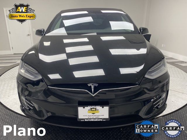 Tesla Model x (2019)