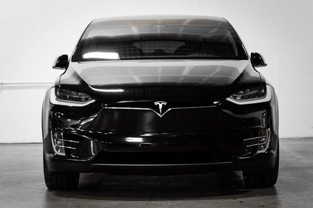 Tesla Model x (2020)