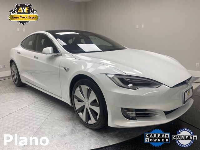 Tesla Model s (2021)