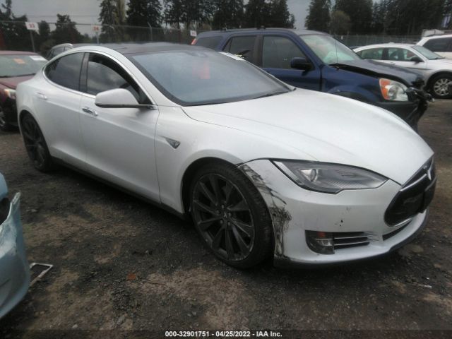 Tesla Model s (2015)