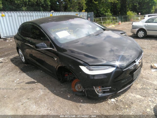 Tesla Model x (2020)