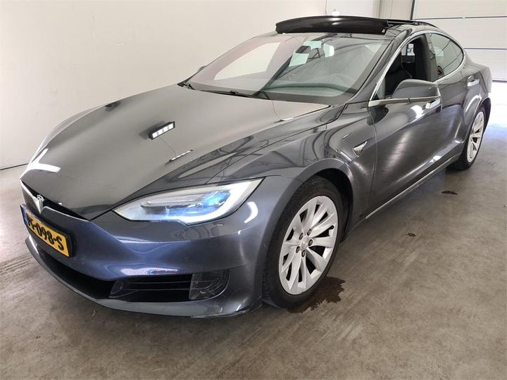 Tesla Model (2017)