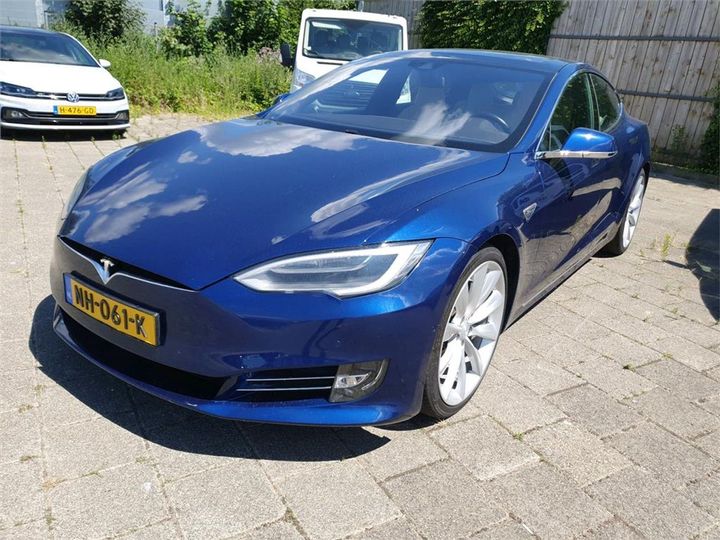 Tesla Model s (2017)