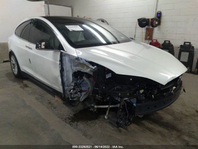 Tesla Model x (2020)