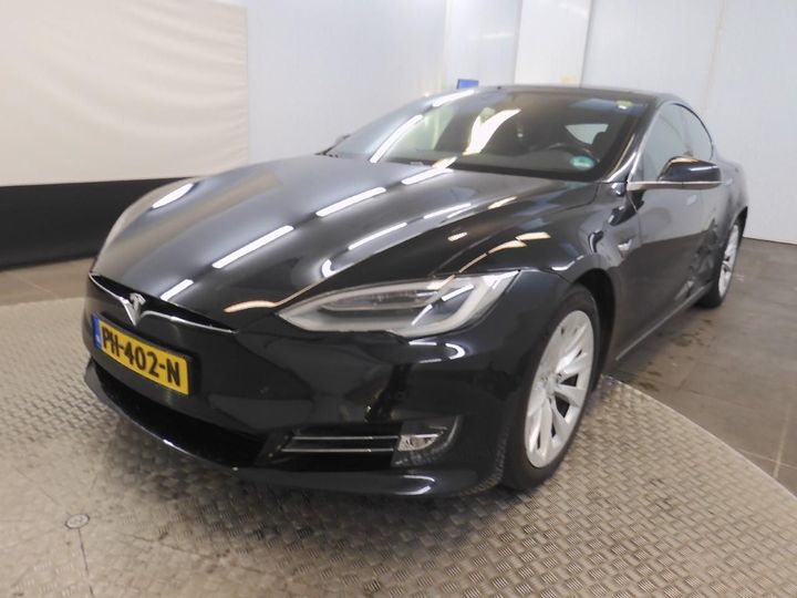 Tesla Model s (2017)