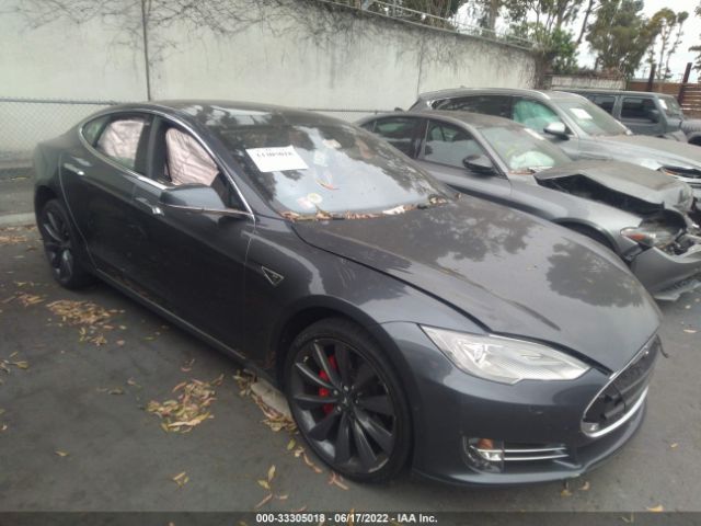 Tesla Model s (2015)