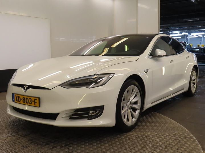 Tesla Model s (2018)