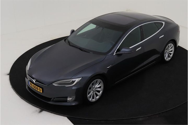 Tesla Model (2017)