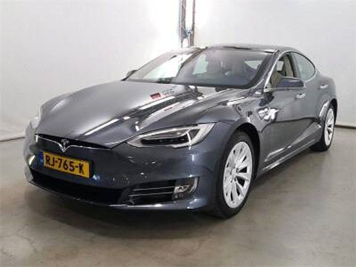 Tesla Model s (2017)