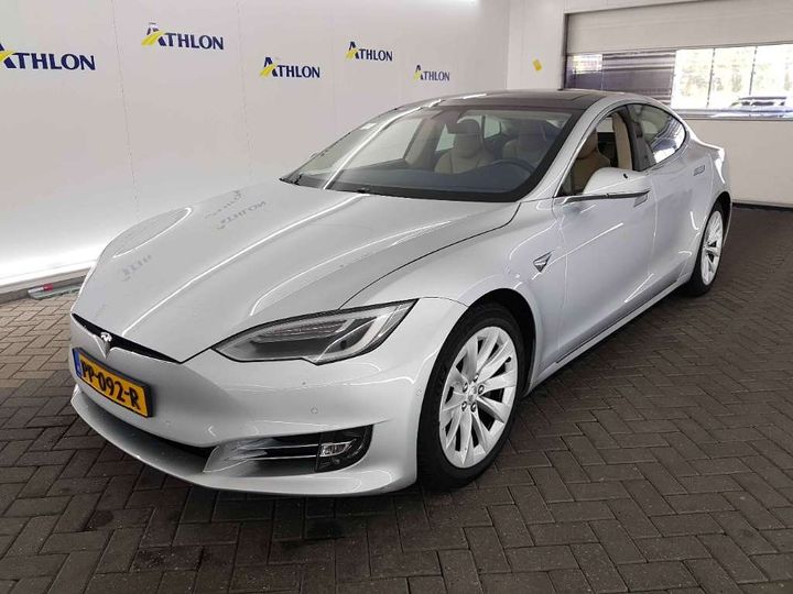 Tesla Model s (2017)