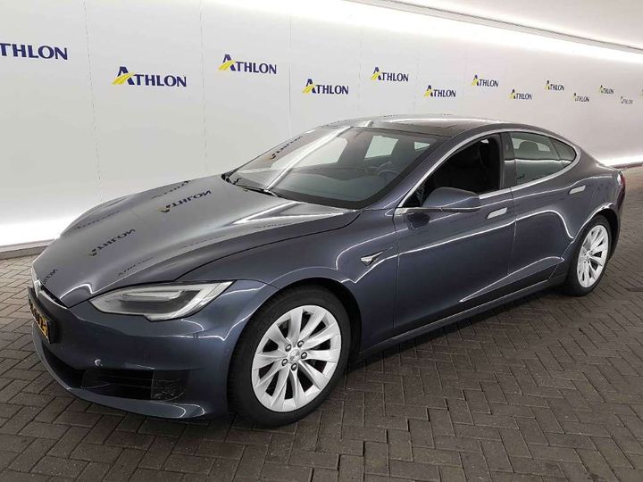 Tesla Model s (2017)