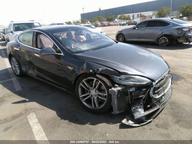 Tesla Model s (2015)