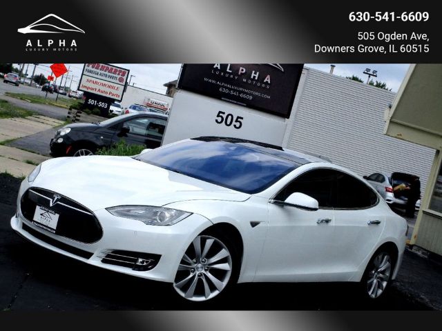 Tesla Model s (2015)
