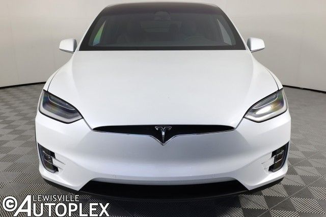 Tesla Model x (2020)