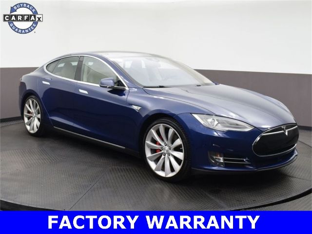 Tesla Model s (2015)