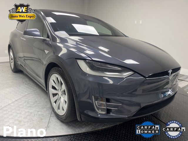 Tesla Model x (2016)