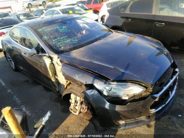 Tesla Model s (2015)