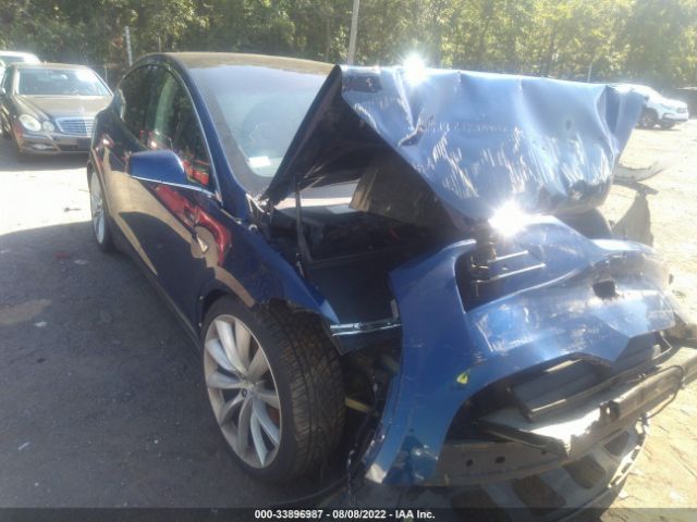 Tesla Model x (2016)