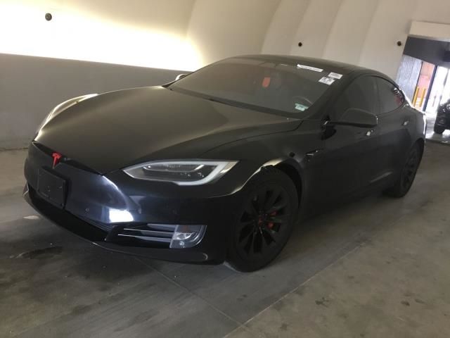 Tesla Model s (2017)
