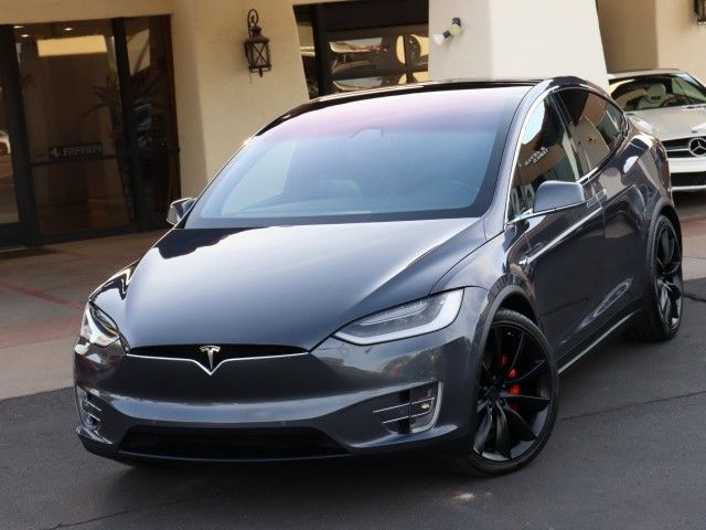 Tesla Model x (2018)