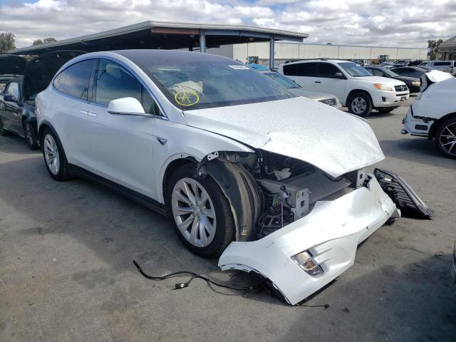 Tesla Model x (2021)