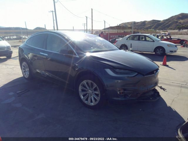 Tesla Model x (2020)