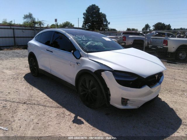 Tesla Model x (2020)
