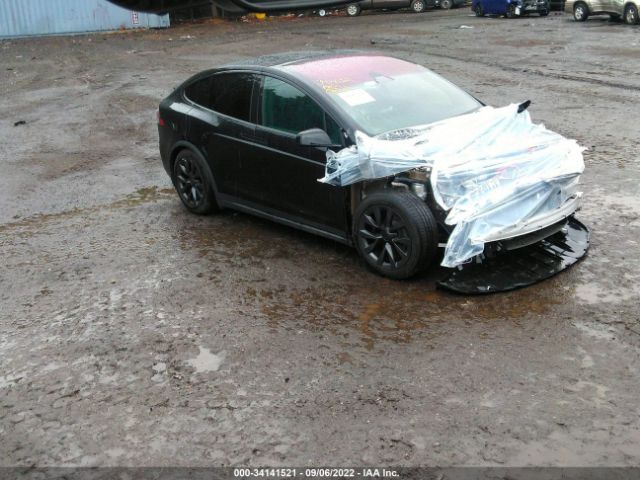 Tesla Model x (2022)