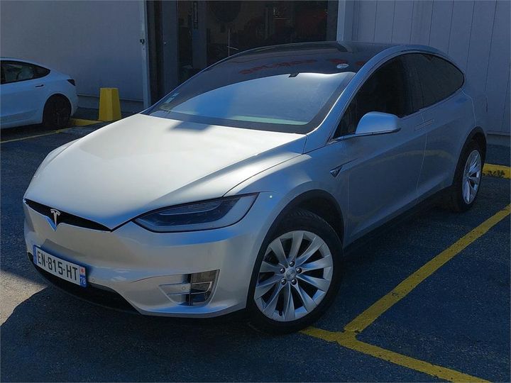 Tesla Model x (2017)