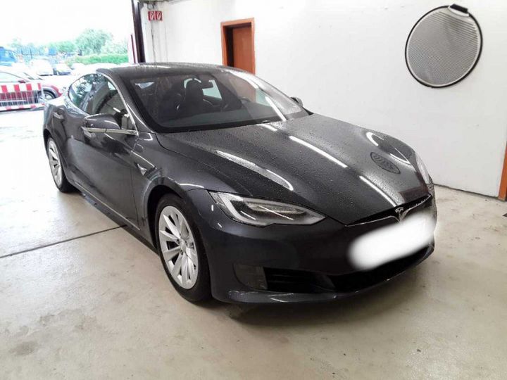 Tesla Model s (2017)