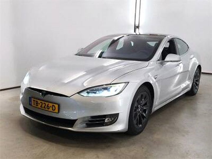 Tesla Model s (2018)