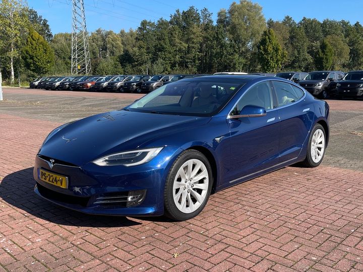 Tesla Model s (2017)