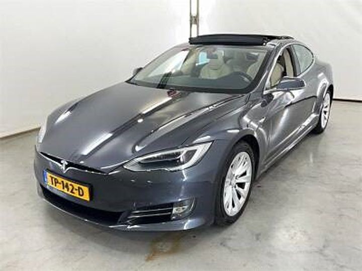 Tesla Model s (2018)
