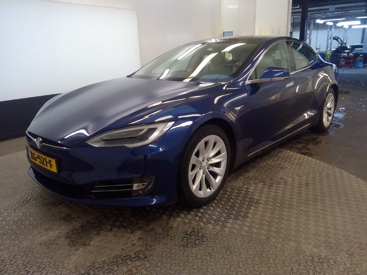 Tesla Model s (2018)