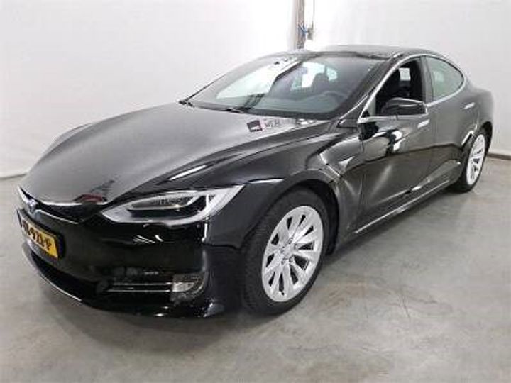 Tesla Model s (2018)