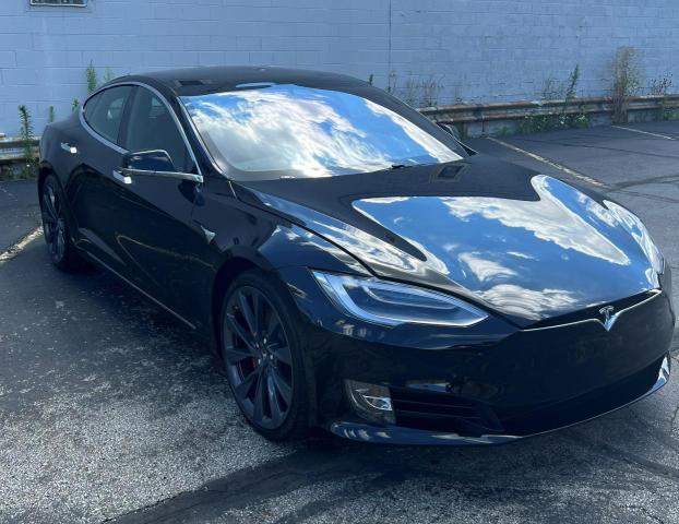 Tesla Model s (2021)