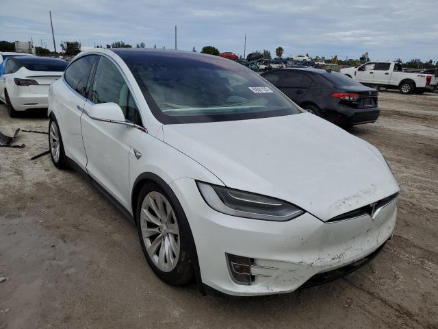 Tesla Model x (2021)