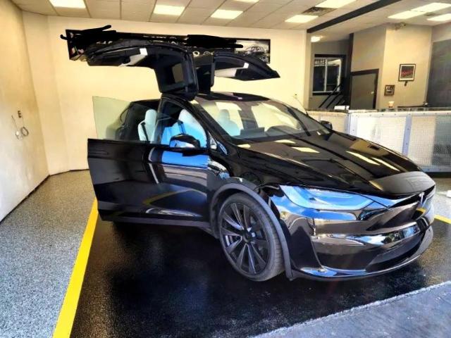 Tesla Model x (2022)