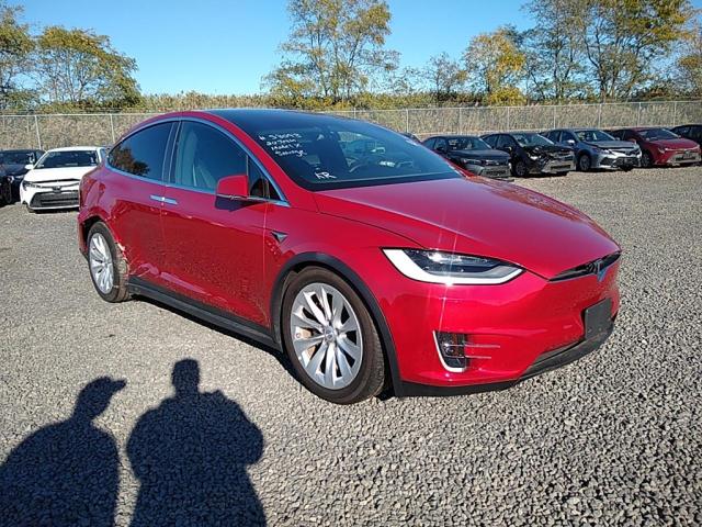 Tesla Model x (2020)