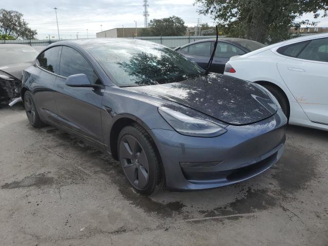 Tesla Model 3 (2021)